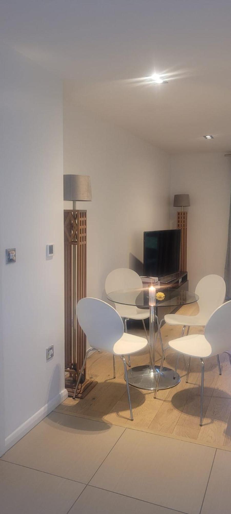 Canary Wharf O2 Tower Bridge Apartment London Bilik gambar
